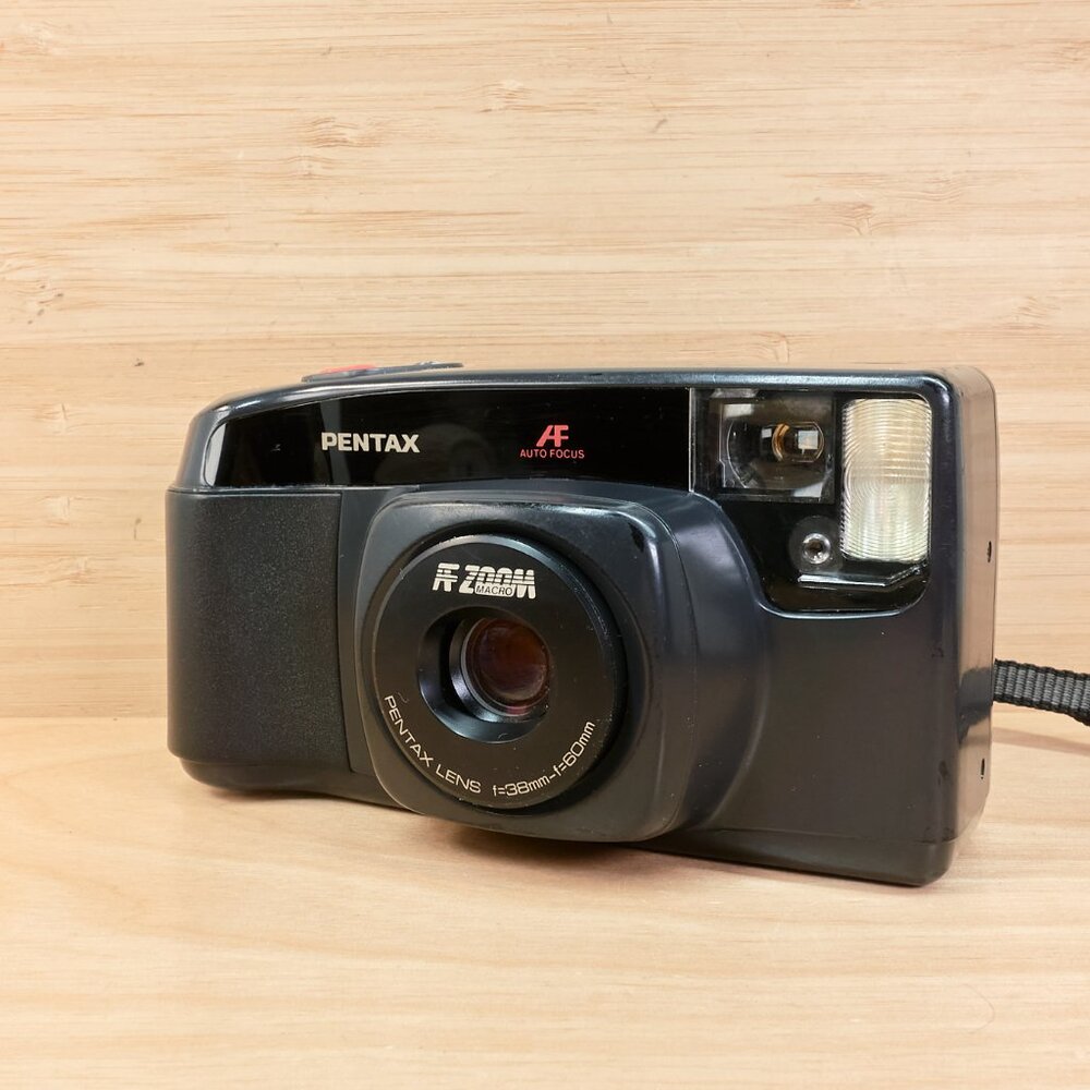 Pentax Zoom 60 35mm Point & Shoot Camera / 38-60mm Macro Lens / Auto Focus
